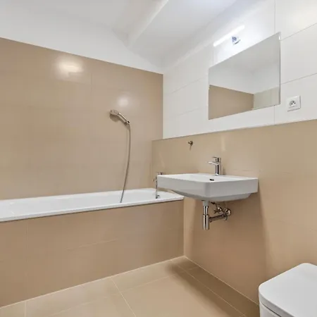 Lam Chocolate - Ac - Skyview Apartment Bratislava Exterior photo